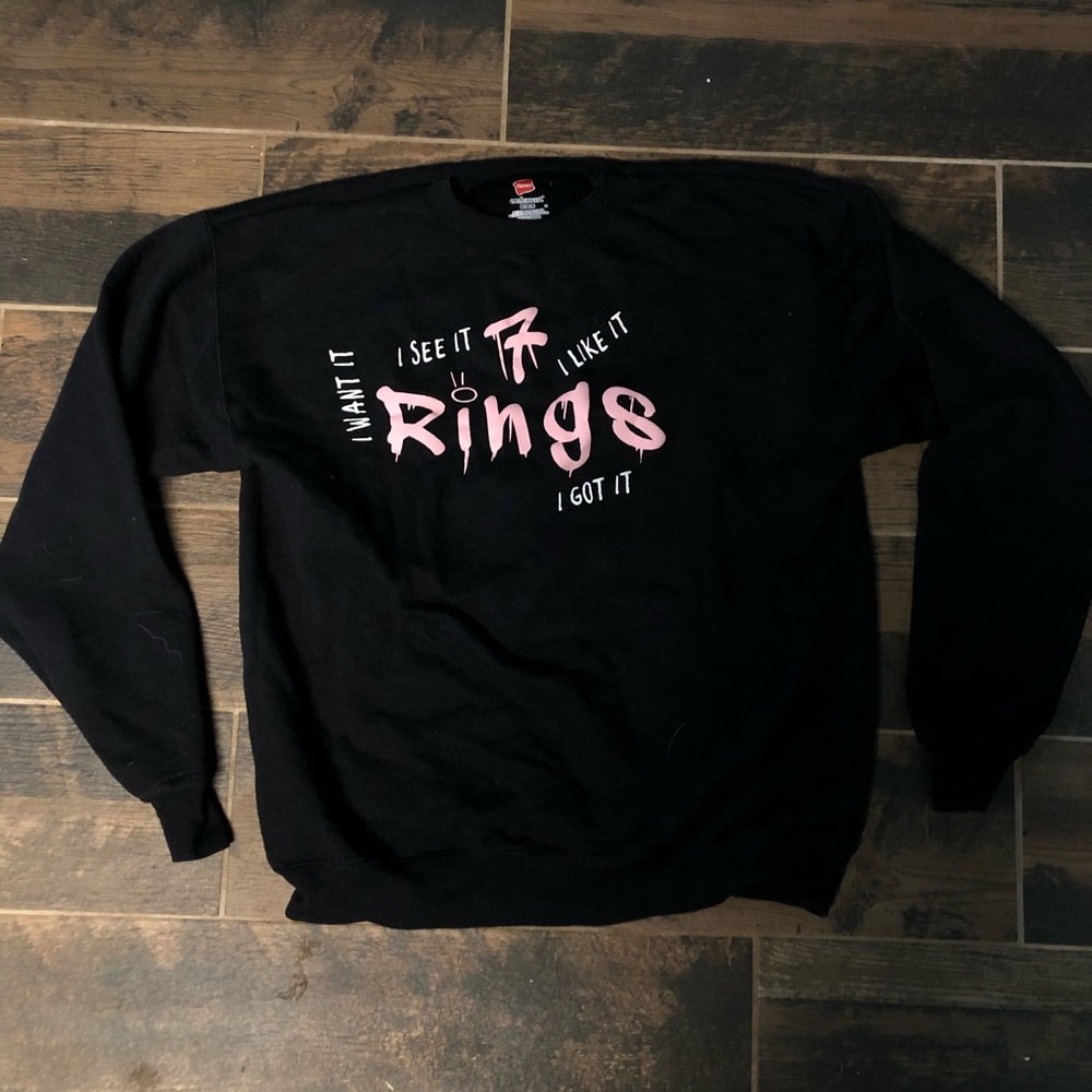 Ariana Grande 7 rings crewneck